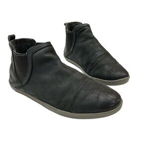 Olukai Pumehana Hulu WP Boots Women 9 Black Nubuck Leather Ankle Booties Pull On